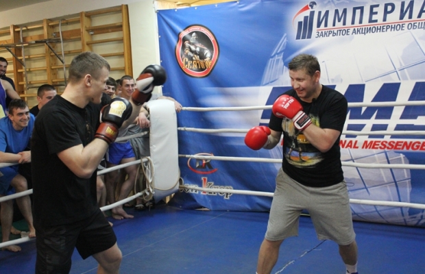 Султан Ибрагимов провёл мастер-класс для боксёров клуба "Пересвет"